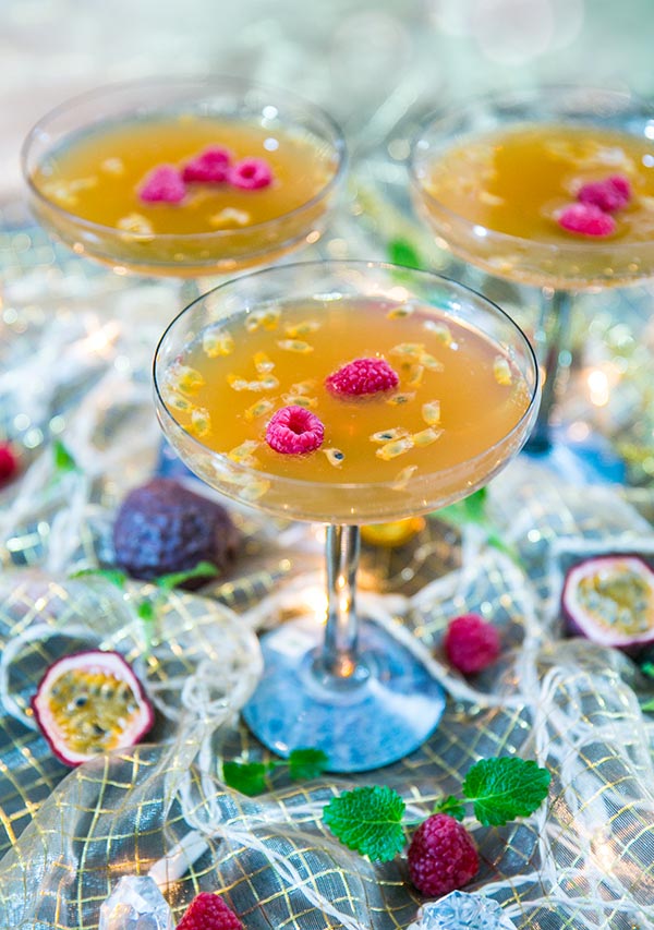 Champagedrink med passionsfrukt