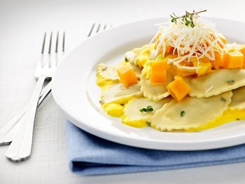 Ricottafylld ravioli med rostad pumpa